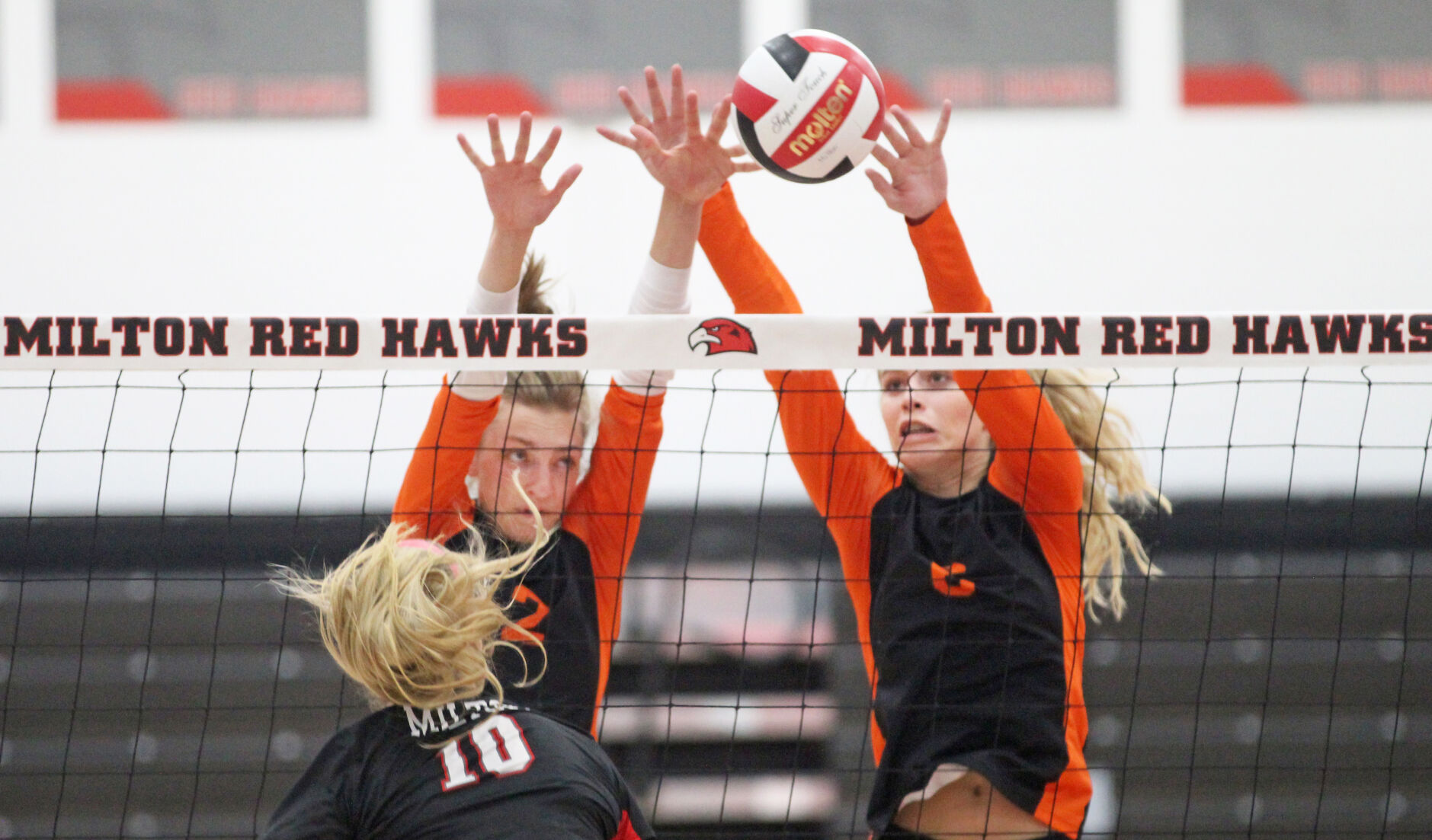 Volleyball: Oregon brings out brooms against Baraboo, Portage | Sports ...