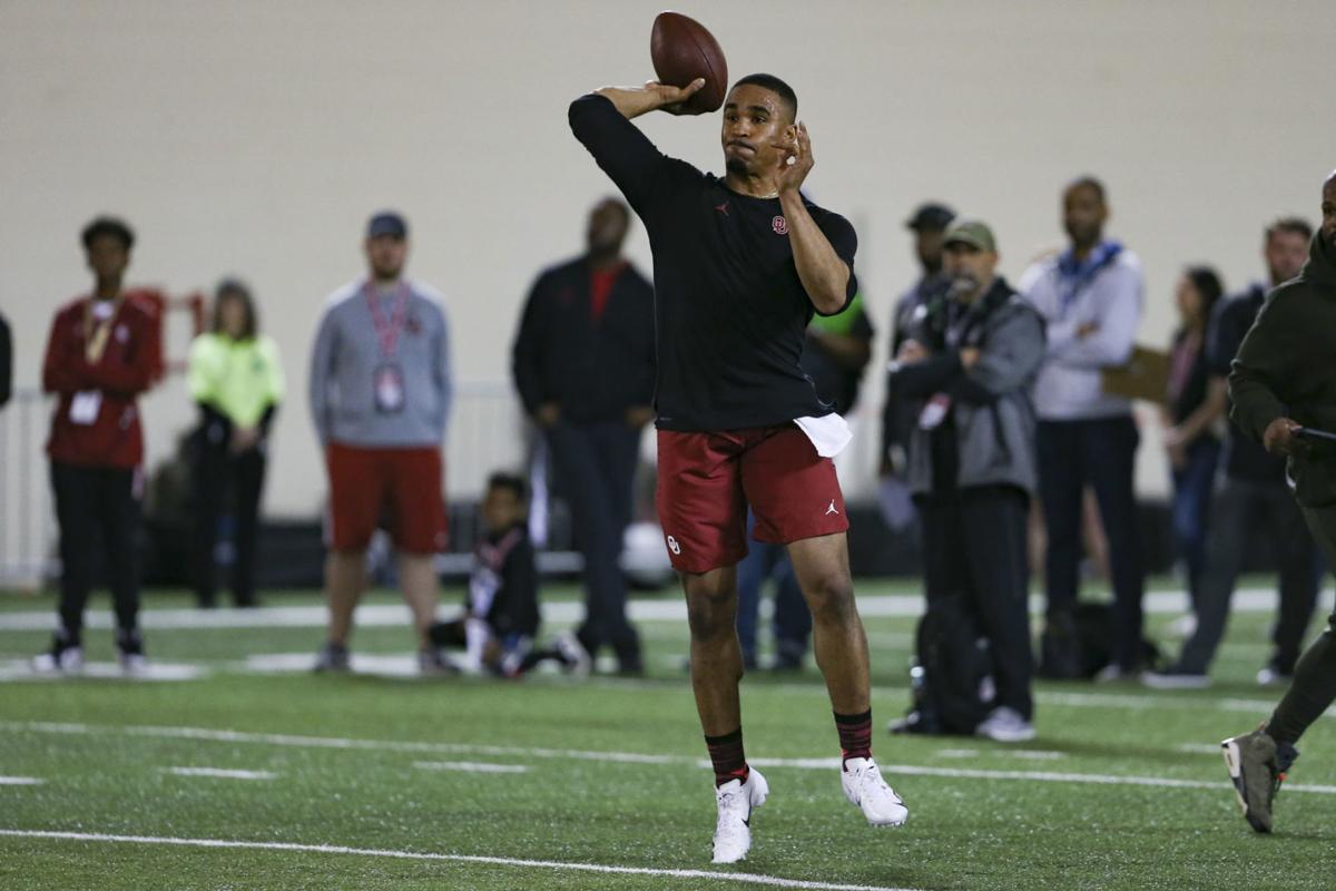 Jalen Hurts' phone reminds him of his mission for 2023 season