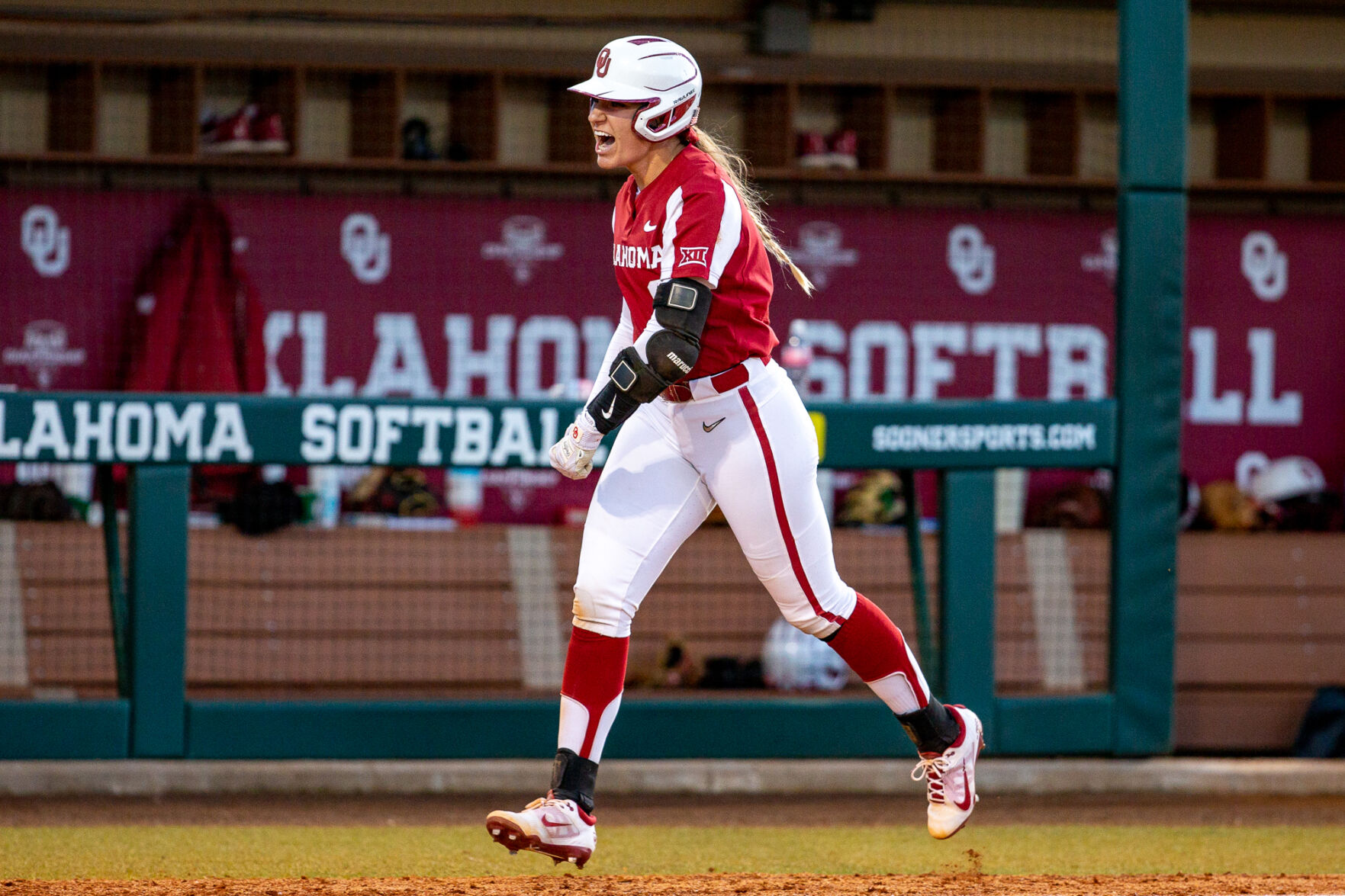 ‘We Never Give Up’: Kinzie Hansen’s Walk-off Hit Caps No. 1 OU Softball ...