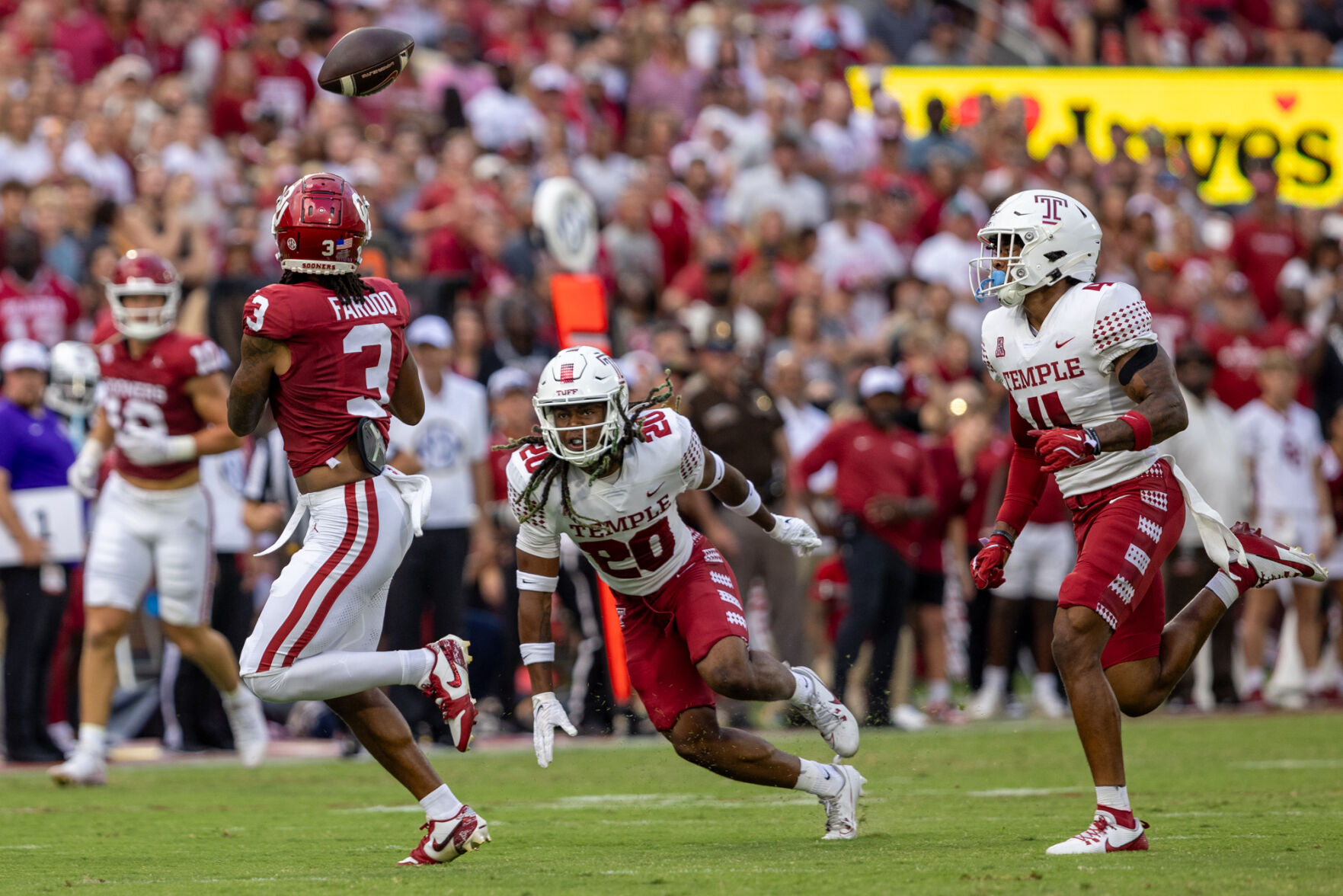 Jalil Farooq Suffers Broken Foot Against Temple, | Sports | Oudaily.com