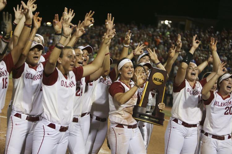 Sooners are presented with the trophy