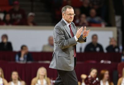 Oklahoma Basketball Sooners Upset No 3 Wichita State For