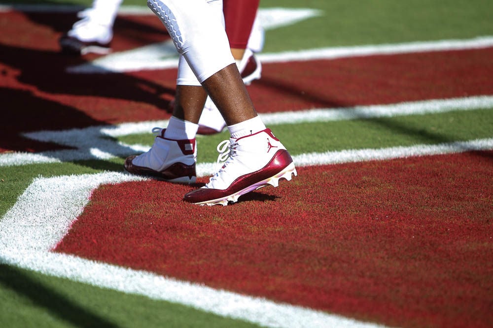 Oklahoma sooners hotsell jordan cleats