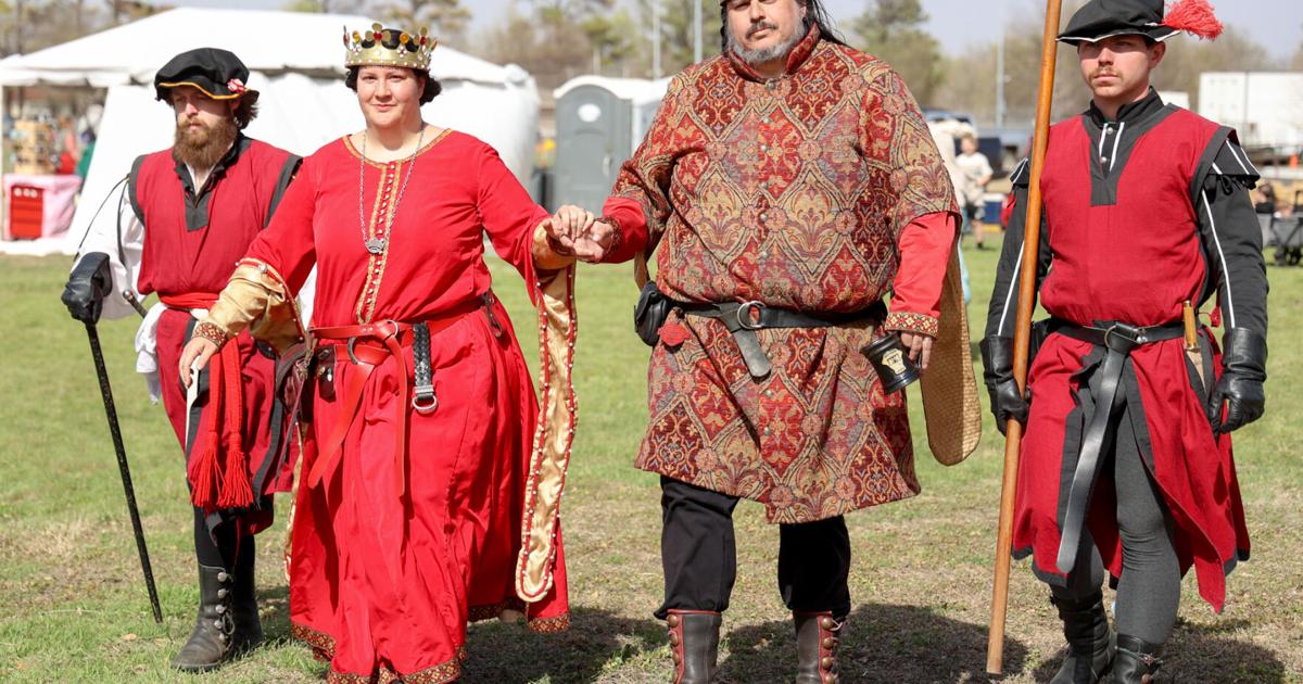 PHOTOS The Medieval Fair of Norman 2025 Gallery