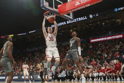 Ou Men S Basketball Sooners Pick Up 5th Big 12 Sec Challenge Win