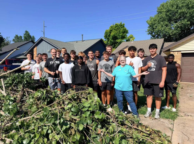 Norman high schools help in storm recovery