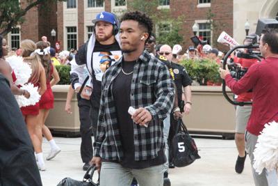 kyler murray oudaily redshirt quarterback sept walks ucla stadium junior against before into game