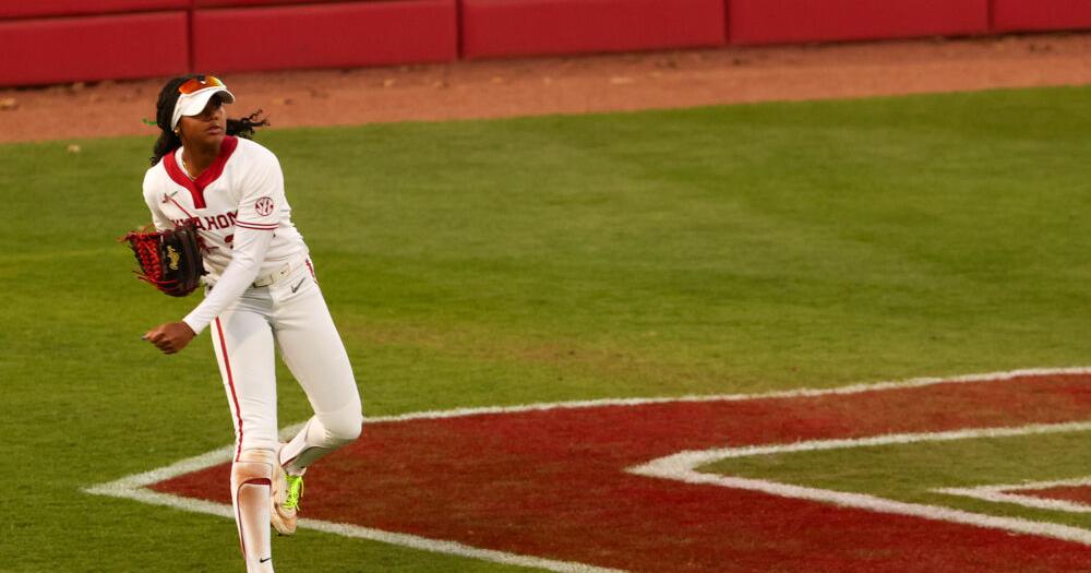 OU softball rallies to defeat Auburn, starts conference play 1-0