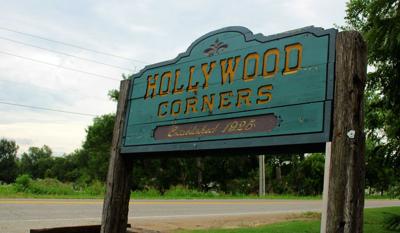 Hollywood Corners sign