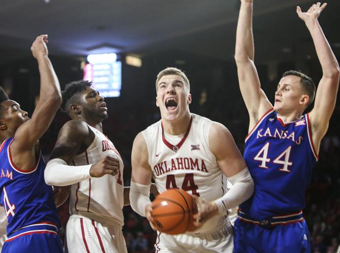 Oklahoma Basketball Sooners Lead Jayhawks 43 41 At Halftime photos oklahoma-basketball-sooners-lead-jayhawks-43-41-at-halftime-photos
