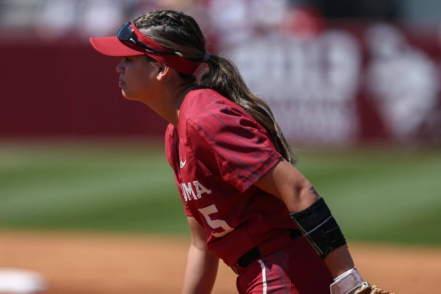 PHOTOS No. 1 OU Softball defeats Baylor 31 with a Tiare Jennings walk