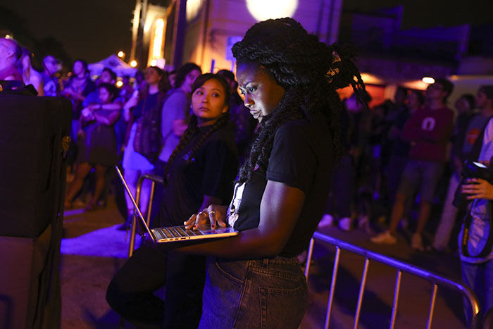 Sammus preparing for her set