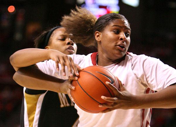 Ou Women S Basketball Sooner Legend Courtney Paris Move To