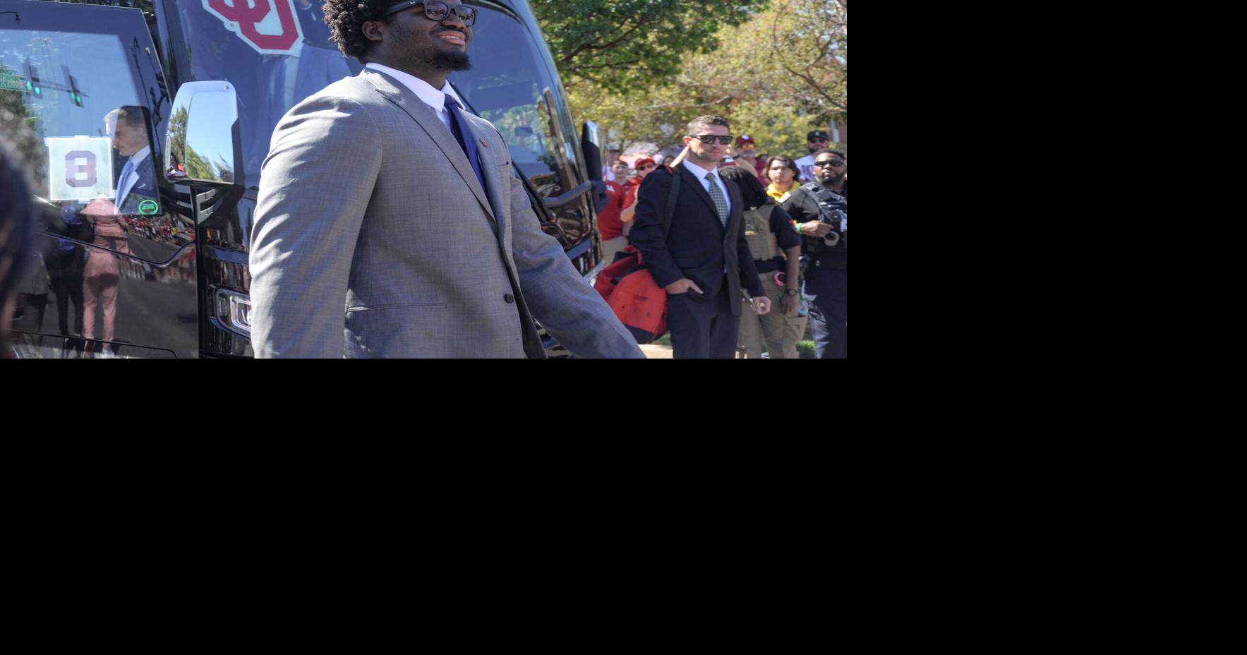 Freshman tackle Ryan Fodje makes historic start as OU struggles early against Mississippi