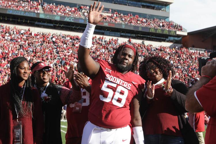 Oklahoma football Senior class recognized before West Virginia game