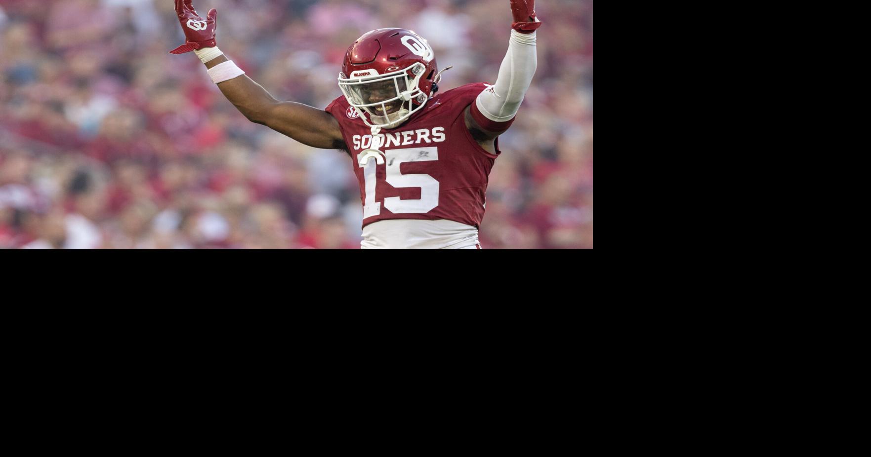 OU defensive back Kendel Dolby carted off during Tennessee game | Sports |  oudaily.com