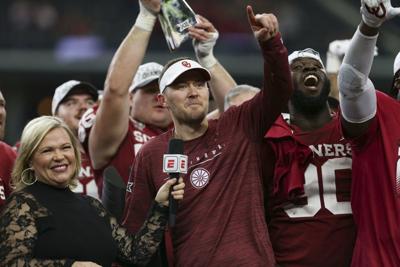Ou Football Lincoln Riley Not Slowing Down On Quarterback