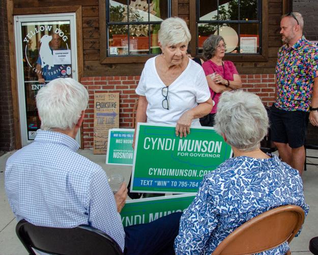 Cyndi Munson Yellow Dog meet and greet