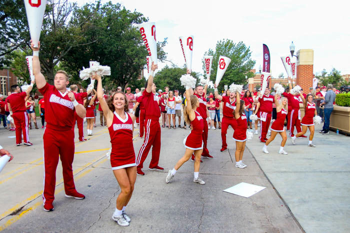 Ou Football: Sooners Arrive At Walk Of Champions Before Texas Tech Game 