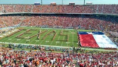 Oklahoma Football Crowd Fills In At The Cotton Bowl For Sooners