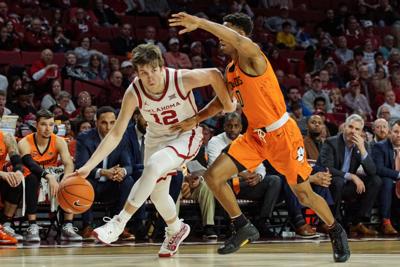 Ou Men S Basketball Austin Reaves Leads Supporting Cast In Bedlam