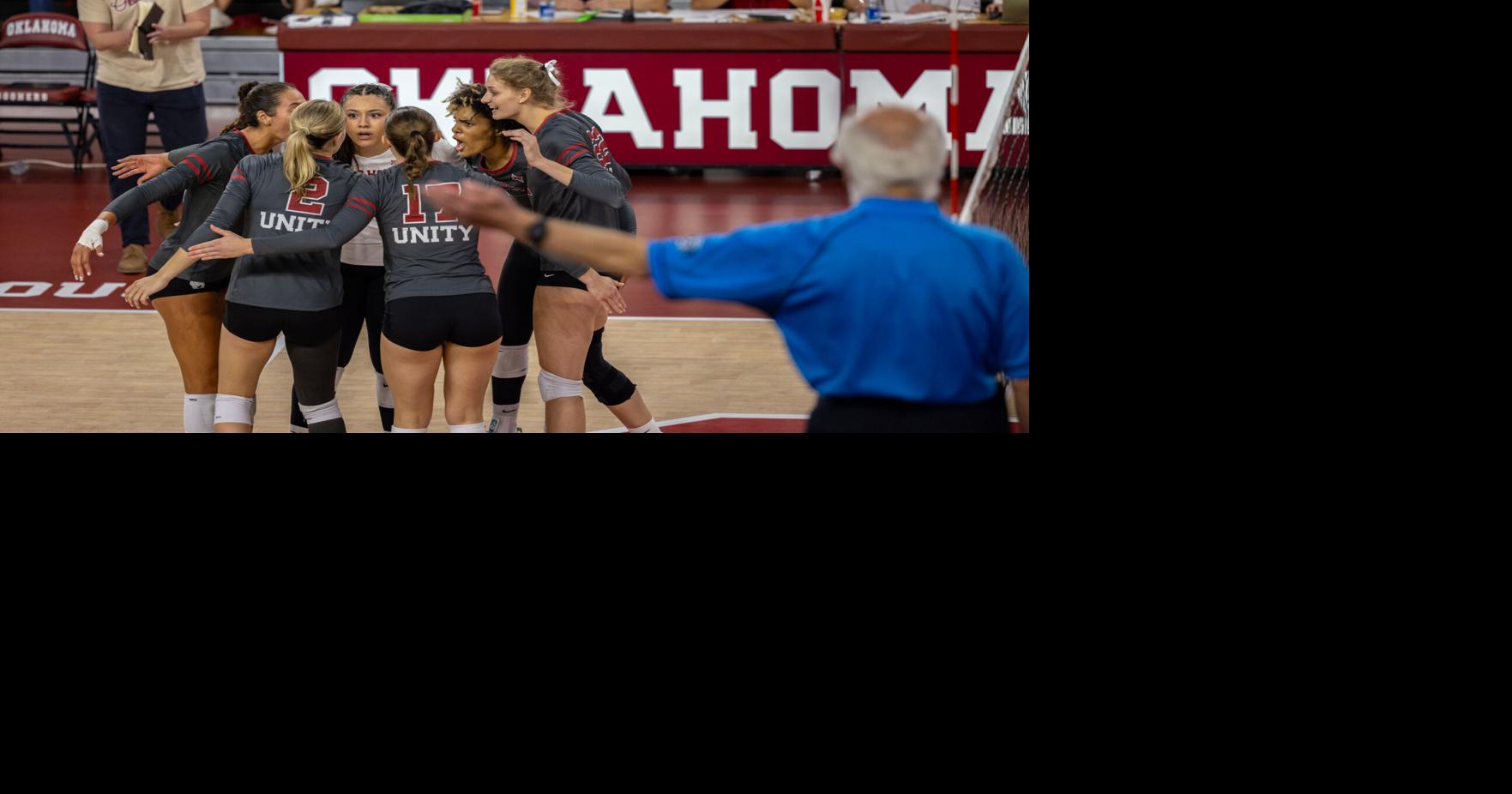 PHOTOS OU volleyball misses on second night against Texas Gallery