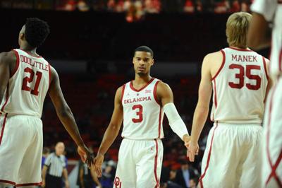 Ou Men S Basketball Sooners Look To Dance Four Games Stand In