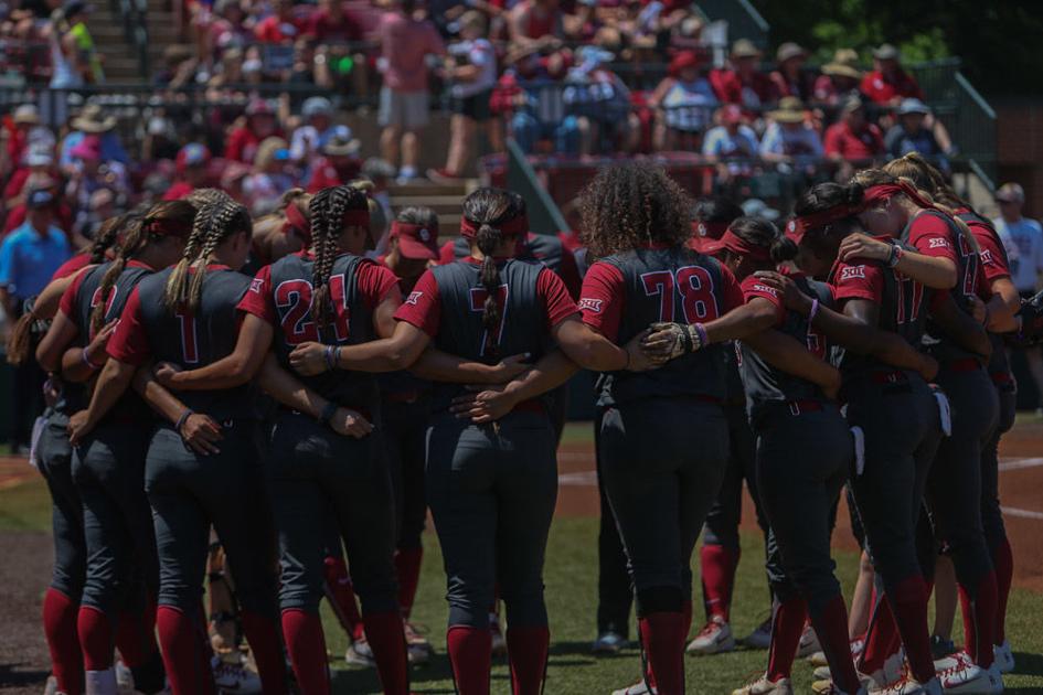 Oklahoma Softball Sooners defeat Arkansas 90, advance to World Series