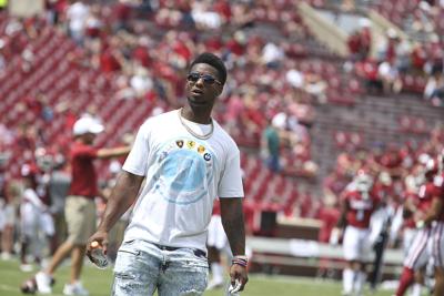 Ou Football Adrian Peterson Breaks More Records Joe Mixon