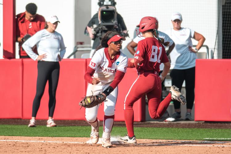 Oklahoma Sooners-Alabama Crimson Tide softball