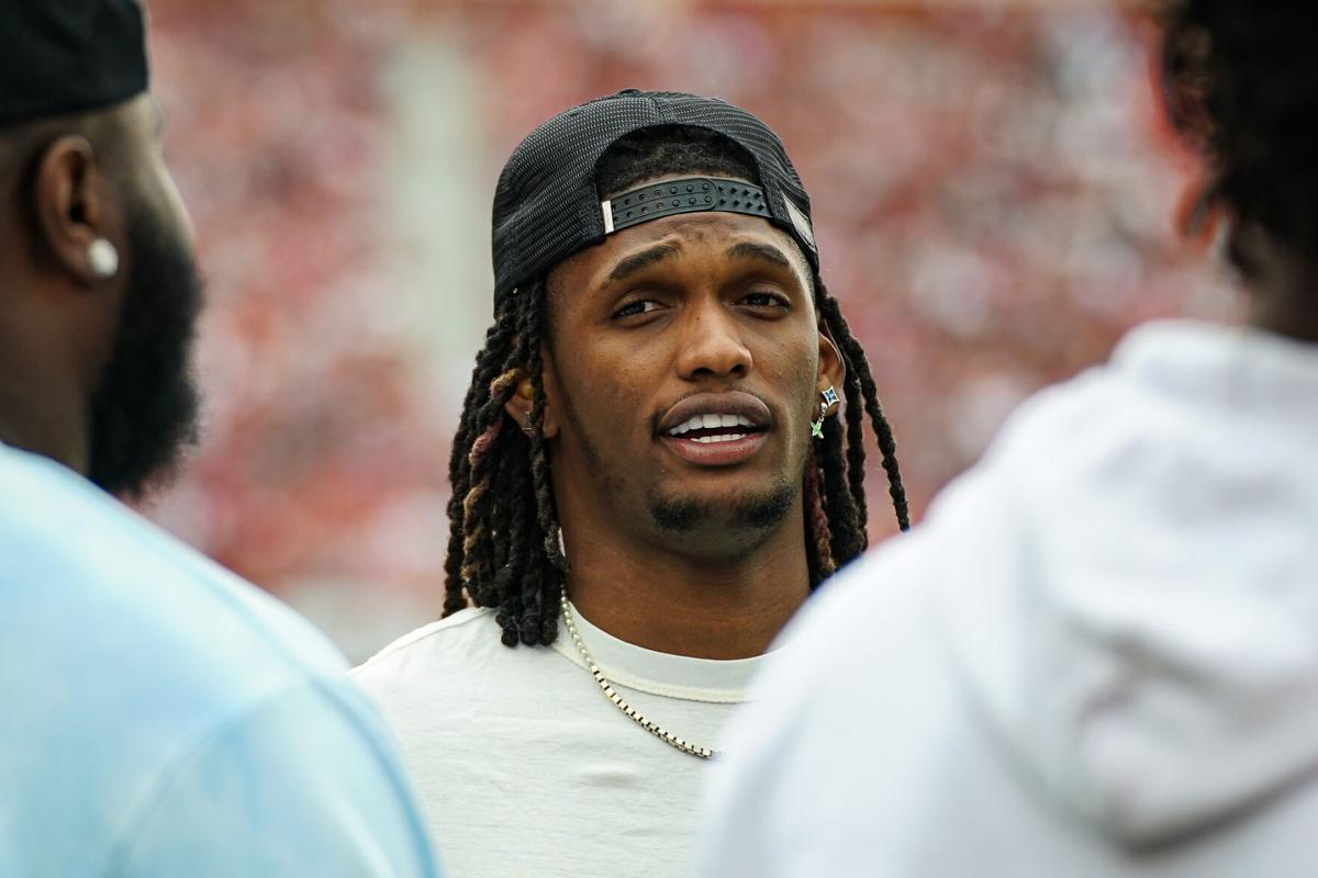 Sooners in NFL CeeDee Lamb scores 2 touchdowns, Jalen Hurts and Eagles