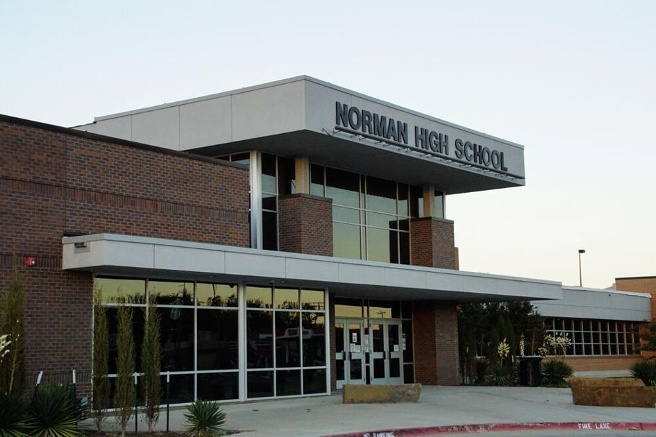 Commentator Uses Racist Slur During Norman High Basketball Game News Oudaily Com Commentator Uses Racist Slur During Norman High Basketball Game News Oudaily Com