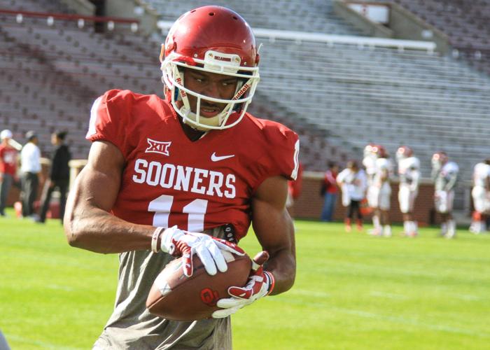 Dede Westbrook making a catch