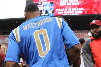 Ou Football Russell Westbrook On Sidelines For Sooners Game