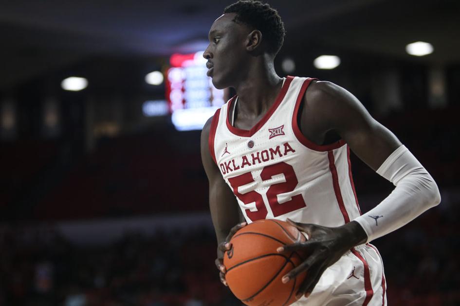 Ou Basketball Kur Kuath Receives Medical Redshirt For 2018 Season