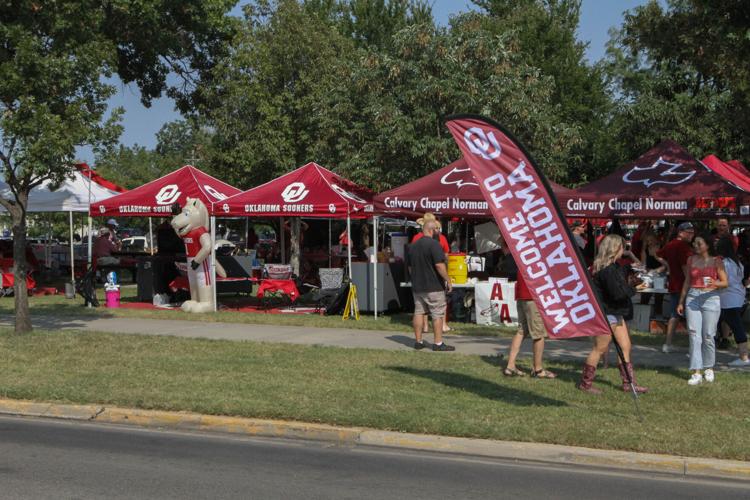 Tailgaters at Party at the Palace