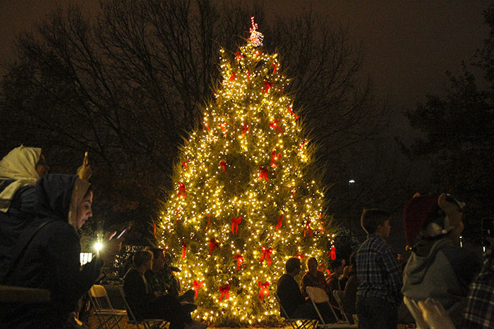 Livonia Town Christmas Tree Lighting 2022 Norman To Hold Tree Lighting Ceremony In Andrews Park | Arts &  Entertainment | Oudaily.com