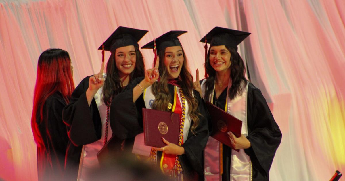 PHOTOS: OU Commencement Ceremony on May 10 | Multimedia | oudaily.com