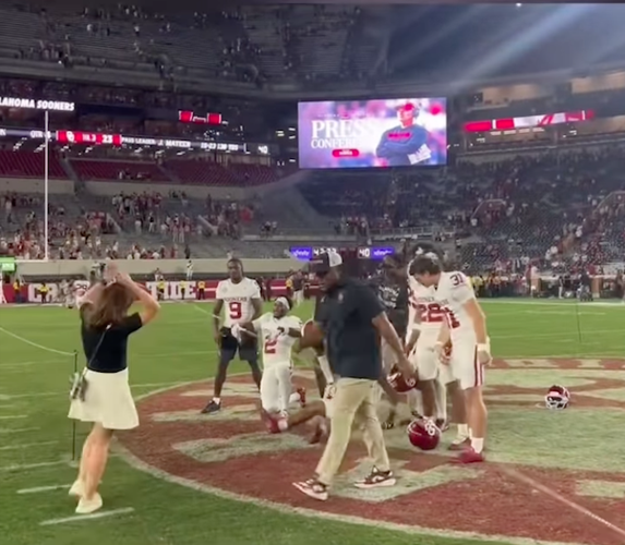 Alabama staffer stops OU players from taking photos at midfield of Bryant-Denny Stadium after upset