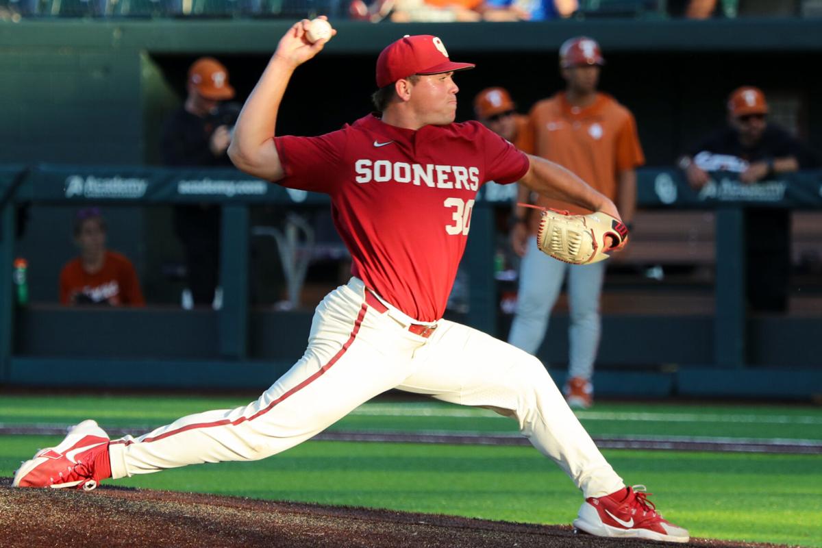 PHOTOS: OU baseball falls to Texas 12-10 after weather delay ends game |  Multimedia | oudaily.com
