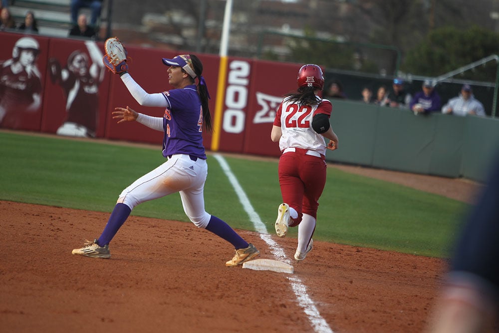 Oklahoma Softball: Sooners Sweep Texas, Win Game Three 6-0 | Sports ...