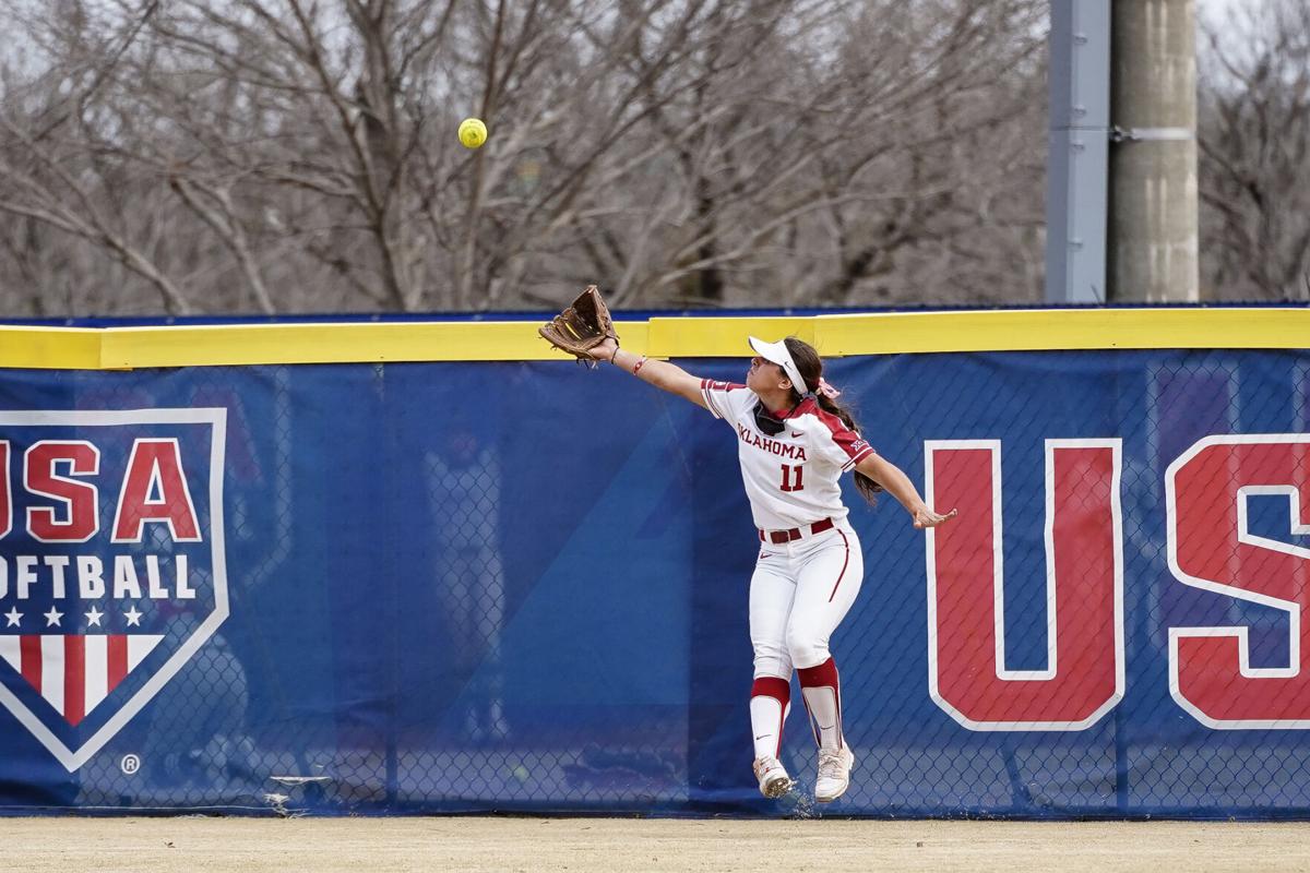Ou Softball Sooners Defeat Oklahoma State 11 8 To Clinch 9th Straight Big 12 Regular Season Title Sports Oudaily Com