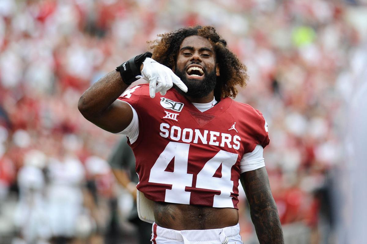 Ou Football Sooners Spirit Squad Told Not To Do Horns Down As Controversy Over Oklahoma Texas Gesture Spreads Sports Oudaily Com