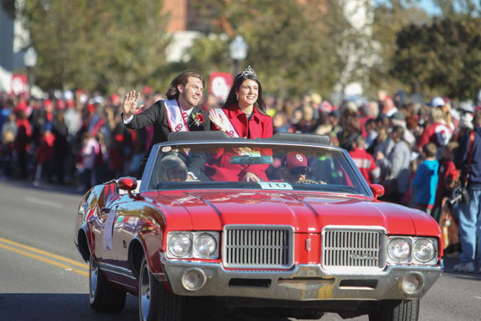 OU participates in 2017 Homecoming Parade (photos) | Gallery | oudaily.com