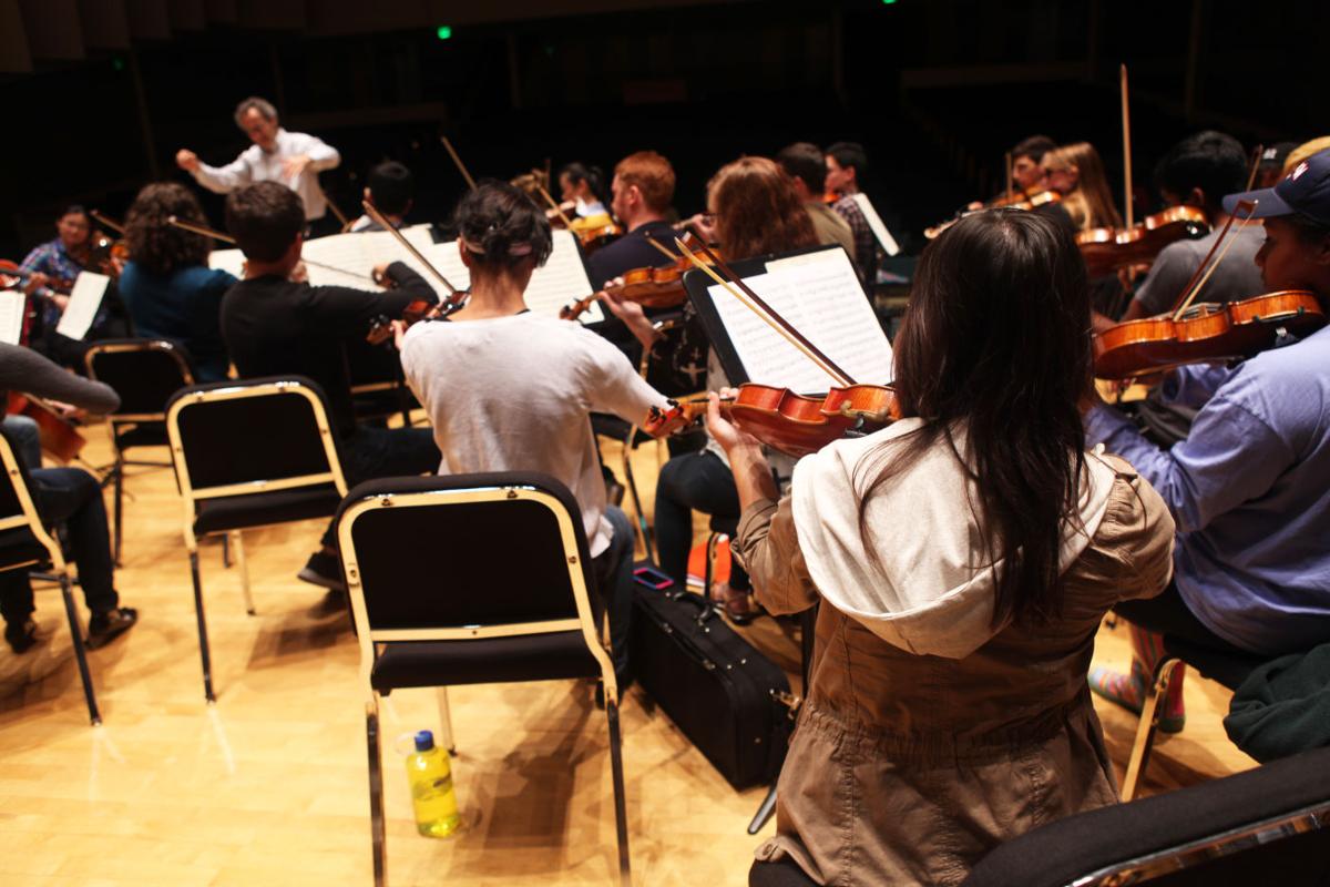 Orchestra kicks off first concert with two German romantic pieces L