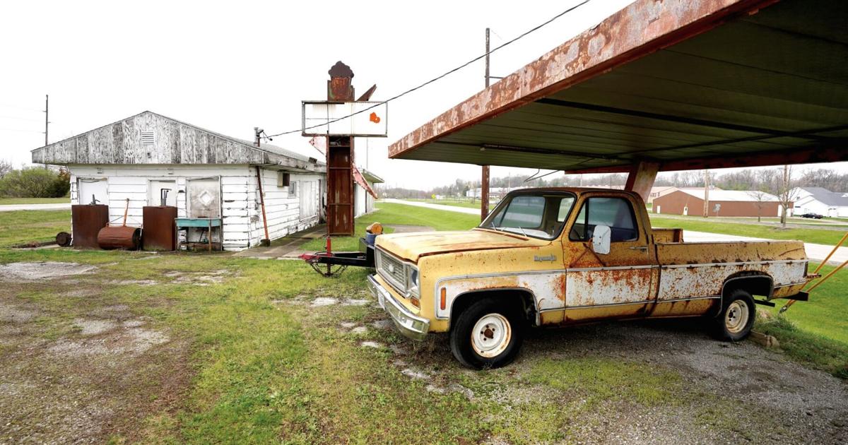 Photo exhibition during Oklahoma City Zine Fest to showcase images along historic Route 66