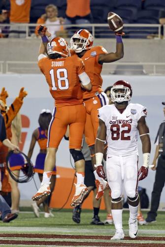 Mike Williams, Cole Stoudt, Ogbonnia Okoronkwo