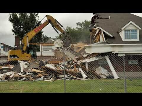 Alpha Chi Omega house demolition