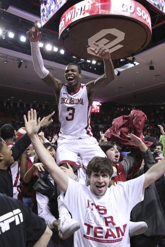 Buddy Hield celebrates a victory over Kansas state last Spring