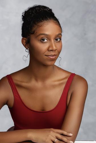 Vitoria Headshot